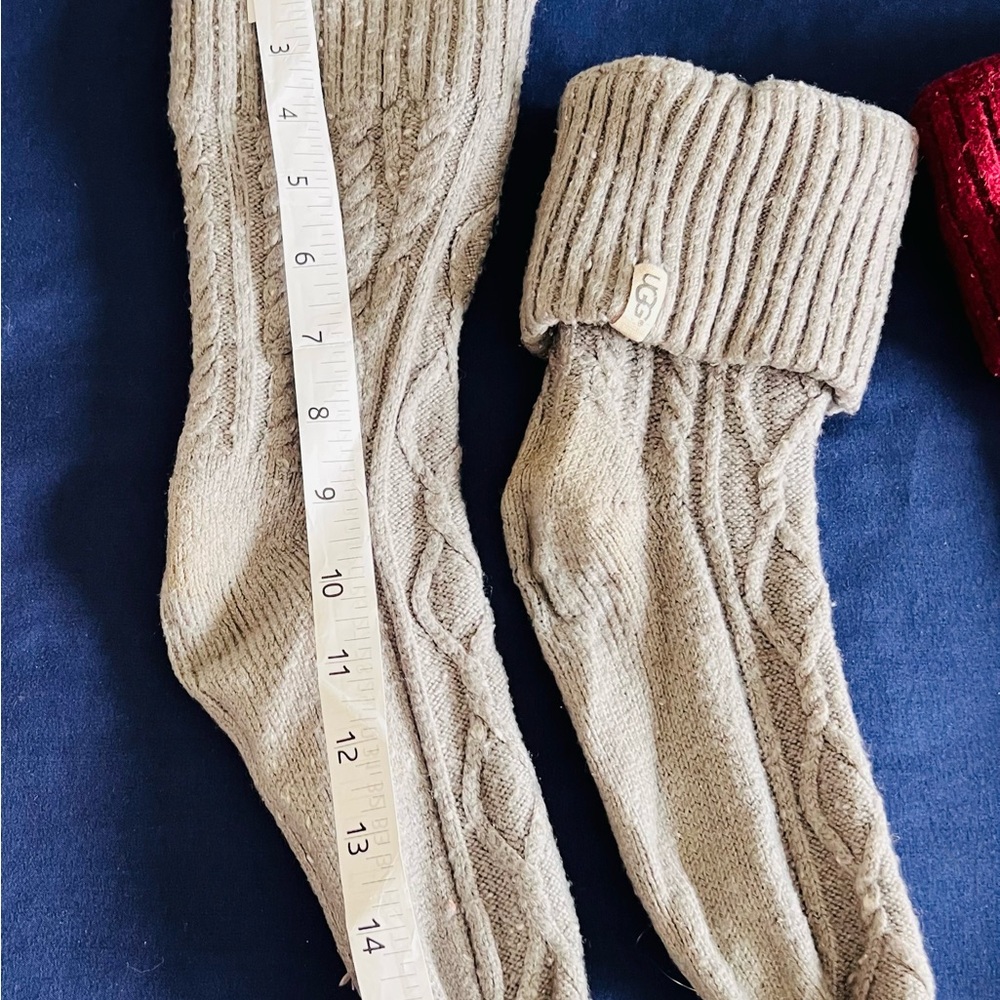UGG Cozy Knit Socks Set - BURGUNDY AND GRAY WOMEN ONE SIZE - Picture 3 of 3